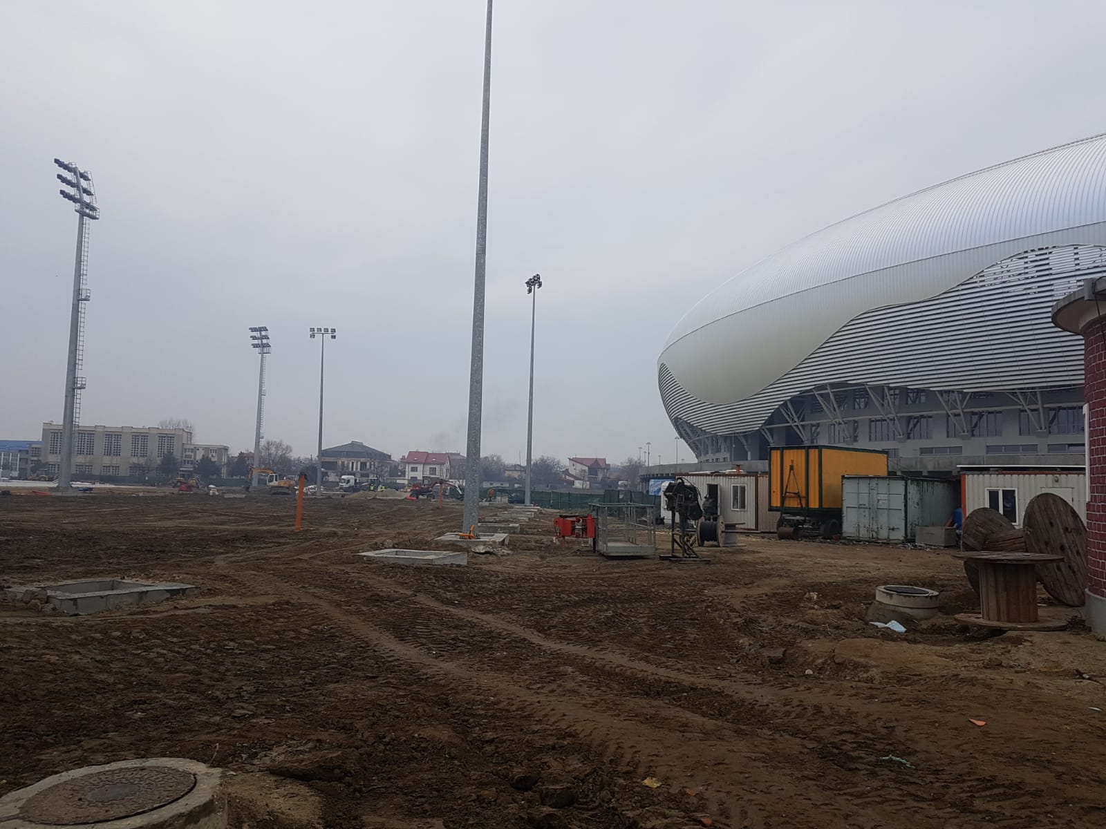 Stadionul de atletism din Craiova începe să prindă contur la aproximativ 7 luni de când au demarat lucrările