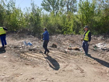 S.G.A Dolj continuă lucrările de igienizare a albiilor râurilor