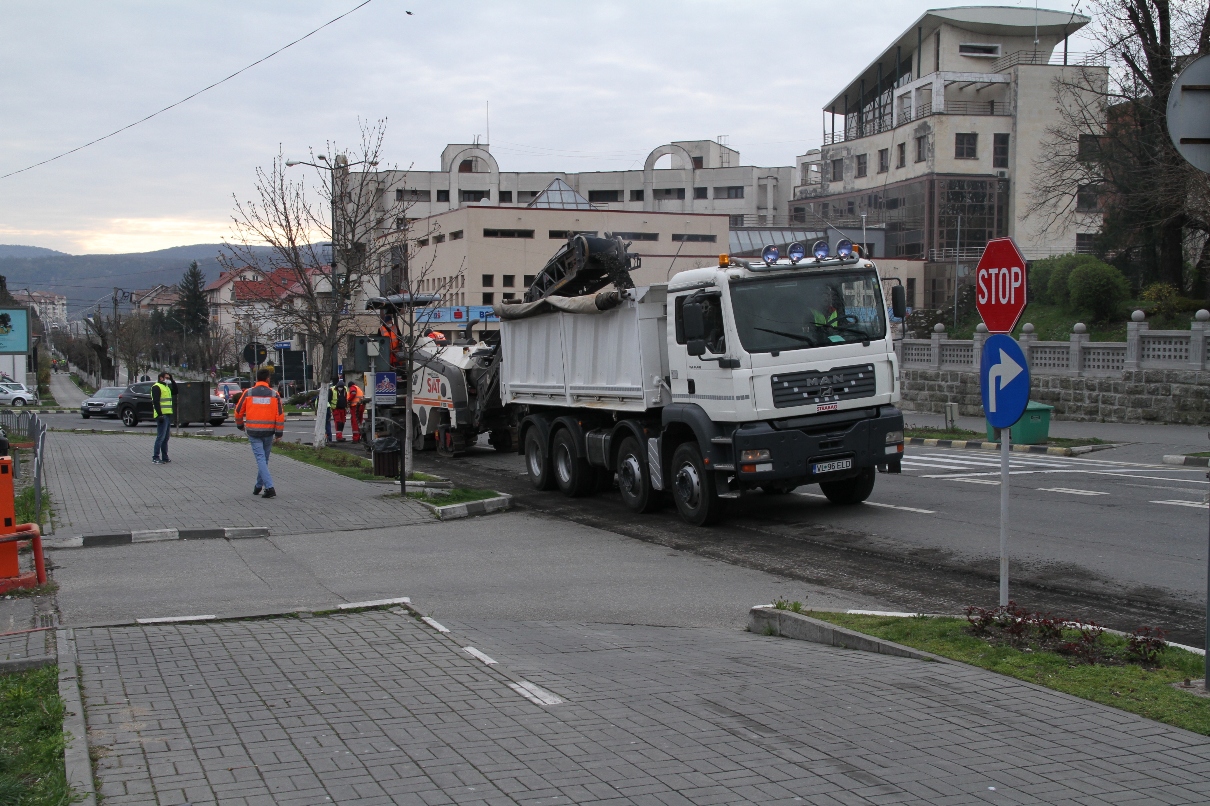 Au început lucrările de reabilitare la bulevardului Tudor Vladimirescu din Râmnicu Vâlcea