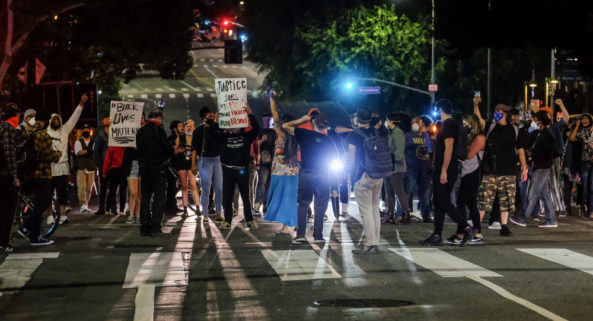 Proteste violente în SUA