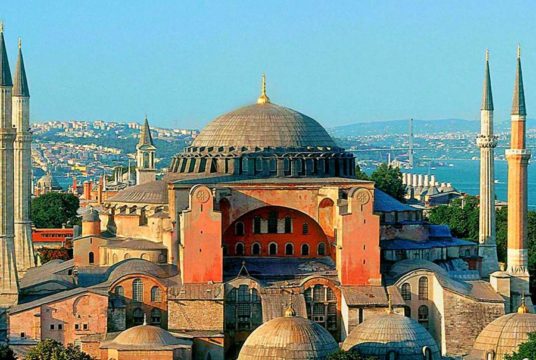 Papa Francisc, îndurerat de transformarea muzeului Hagia Sofia în moschee