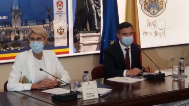 Vicepremierul Raluca Turcan susține deschiderea școlilor, cu aducerea copiilor în clase