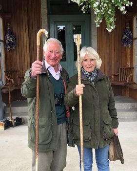 Prinţul Charles şi Camilla au lansat un nou portret de Crăciun