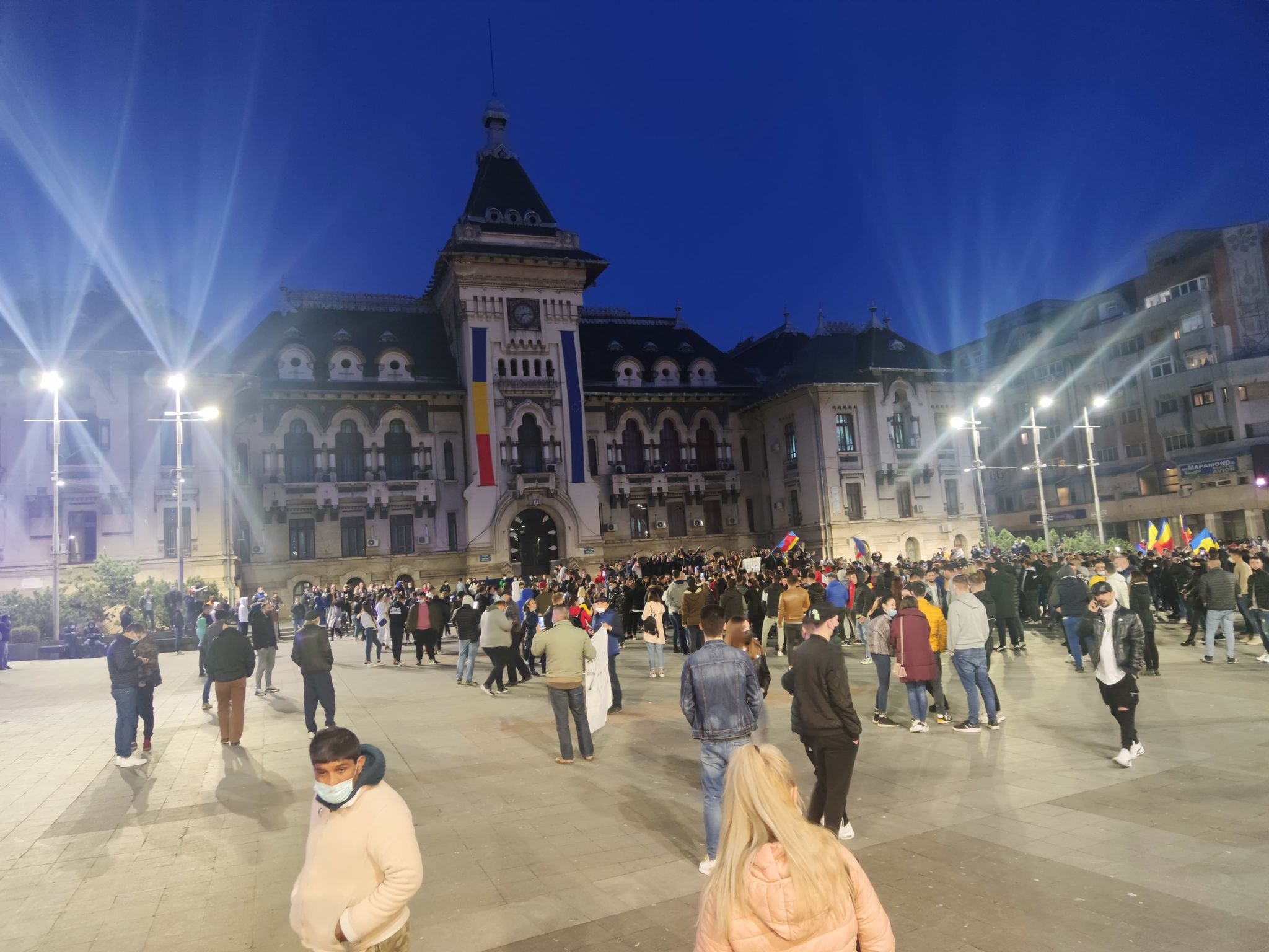 Protest cu petarde si fumigene in Craiova