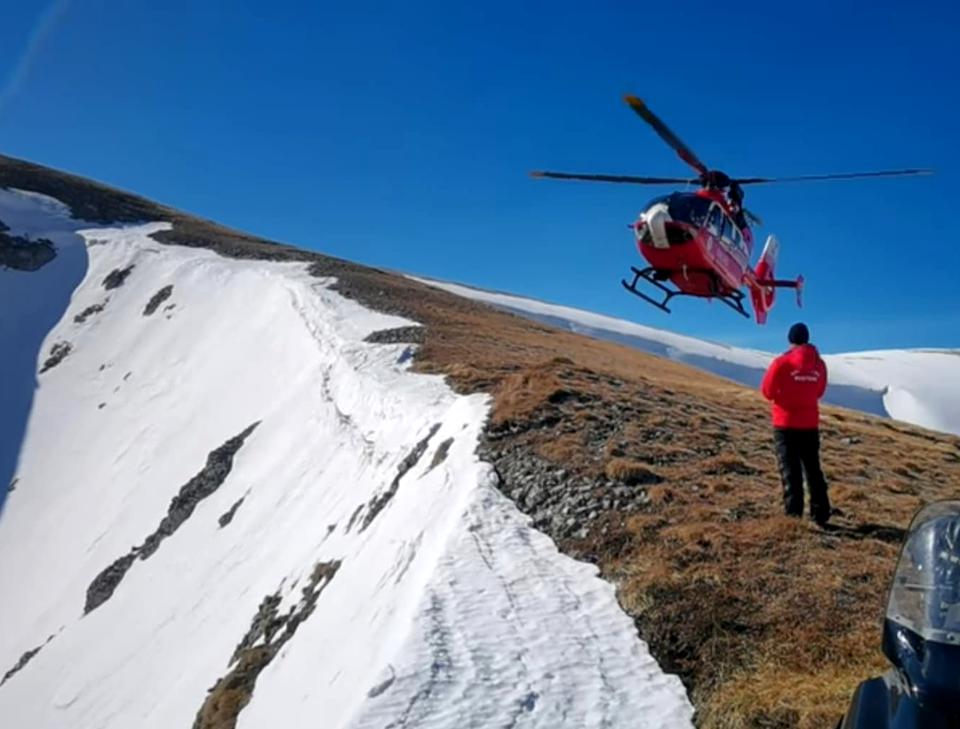 Un turist și-a petrecut noaptea într-o vizuină, în Valea Ţapului