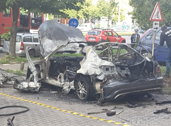 Autorităţile au mai multe ipoteze în cazul exploziei din Arad