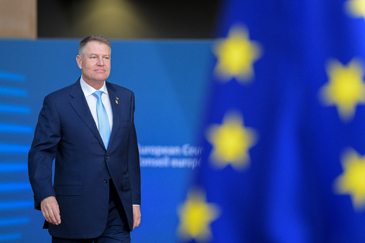 Preşedintele Klaus Iohannis participă, în sistem de videoconferinţă, la reuniunea extraordinară a Formatului Bucureşti 9