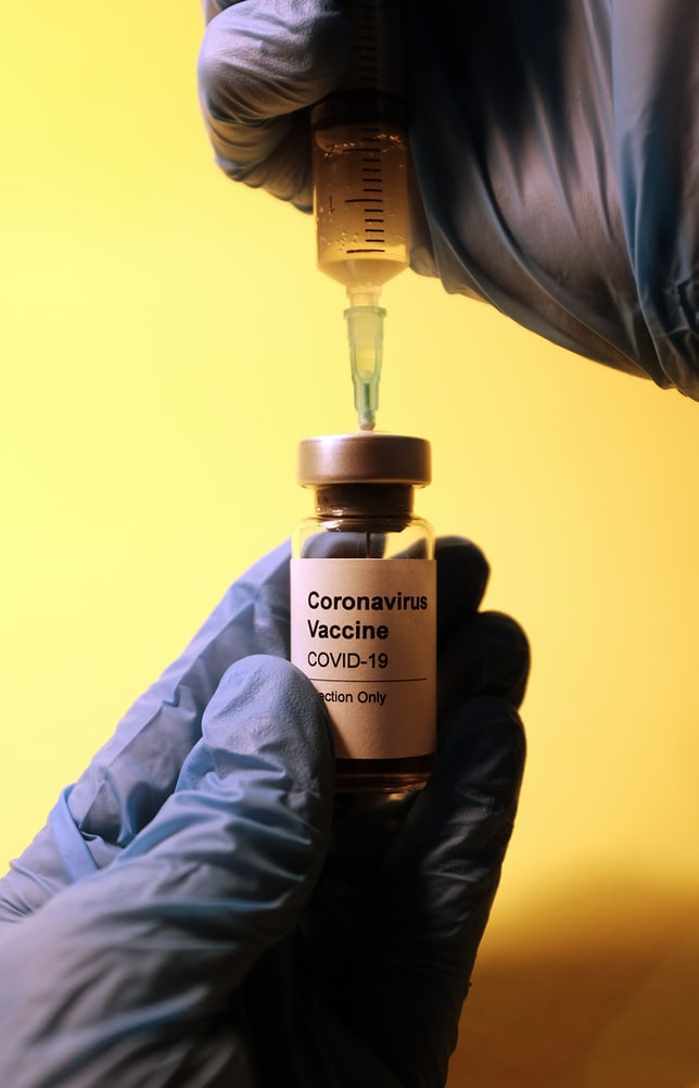 O adolescentă de 17 ani din Târgu Jiu a fost vaccinată anti-COVID cu serul Johnson & Johnson