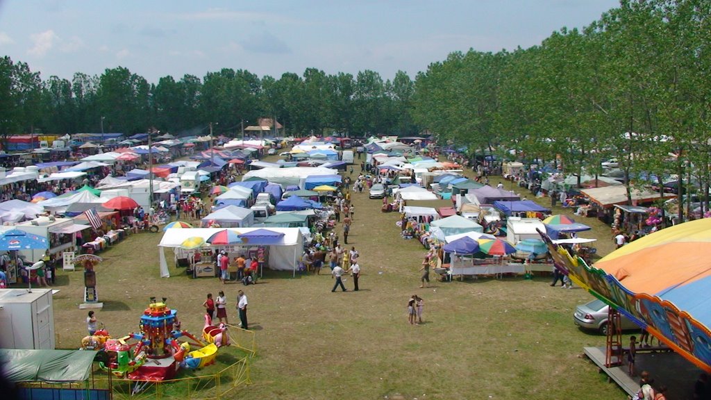 Târgul de la Polovragi și-a deschis porțile