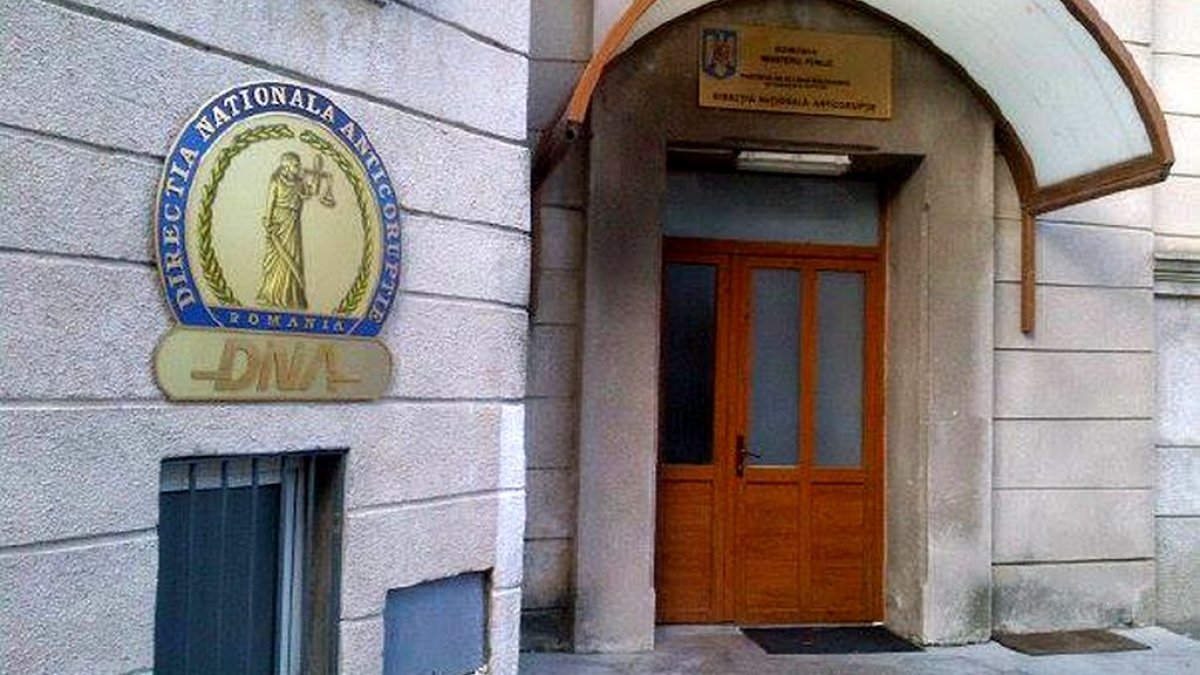 DNA: Comunitatea Declic îl acuză pe premierul Cîțu de abuz în serviciu şi instigare la abuz în serviciu