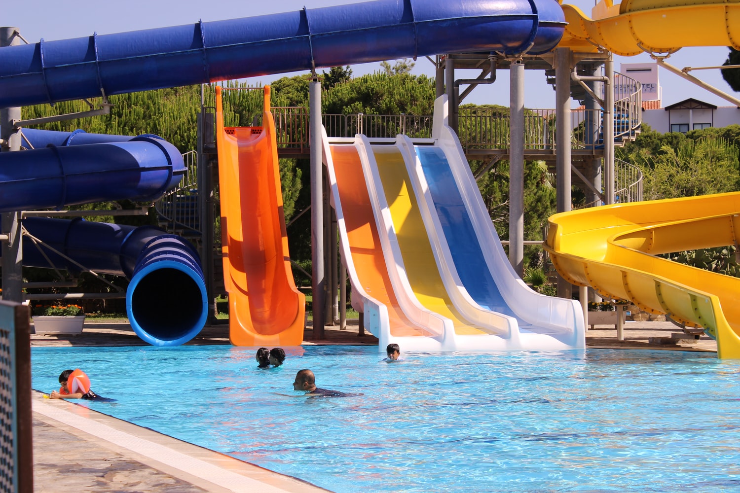 La Craiova s-a deschis pentru public Complexul acvatic Water Park