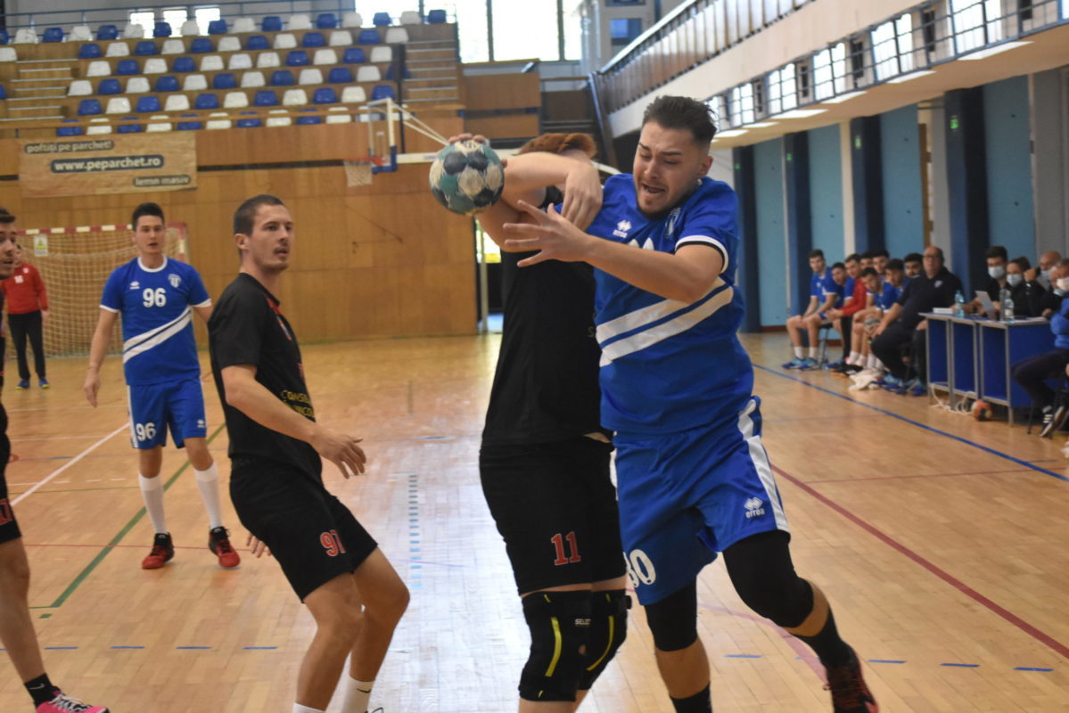 Handbal masculin: Universitatea Craiova, victorie în partida cu AHC Drobeta