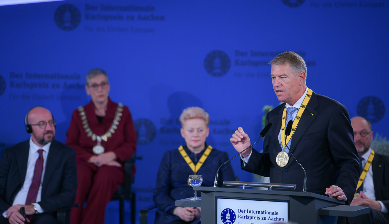 Președintele Iohannis, la primirea Premiului „Carol cel Mare”: ”Integrarea României în Schengen ar trebui să fie un obiectiv pentru UE”