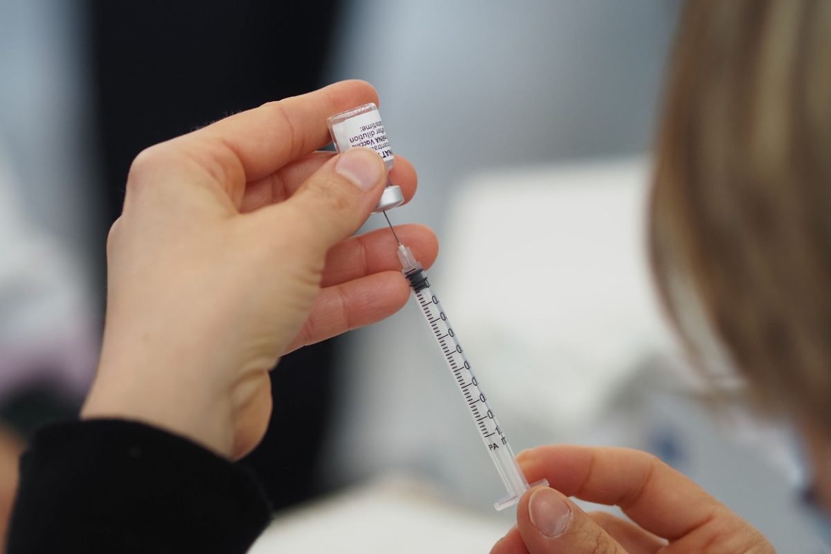 SUA au aprobat primul vaccin împotriva bronşiolitei la adulți