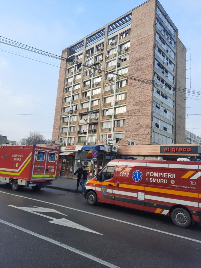 Update: Incendiul din Calea București a fost stins. Se pare că autorii sunt oameni ai străzii (audio)