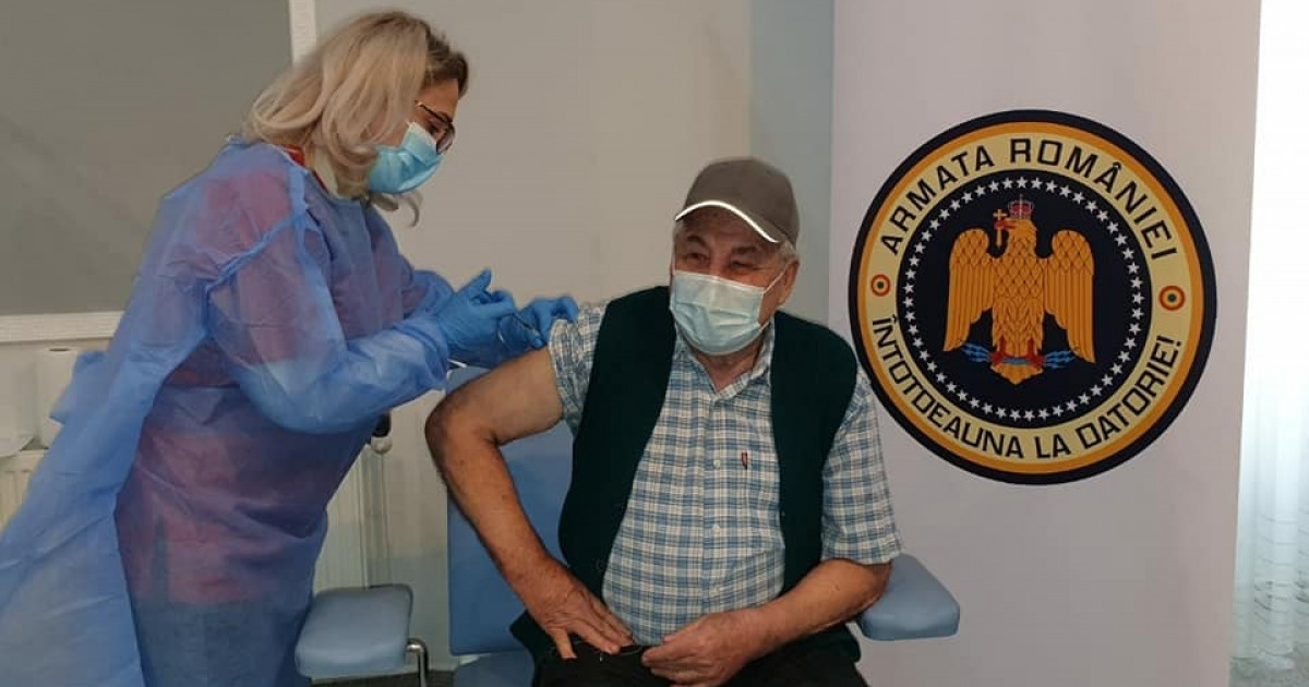 Craiova: Maraton de vaccinare, la Spitalul Militar, de Ziua României