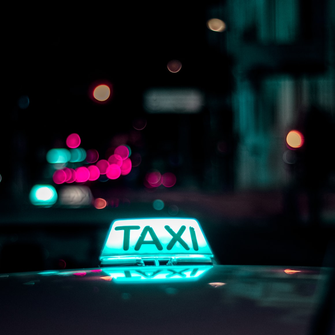 Persoanele cu dizabilități au la dispoziție la Târgu Jiu un taxi social