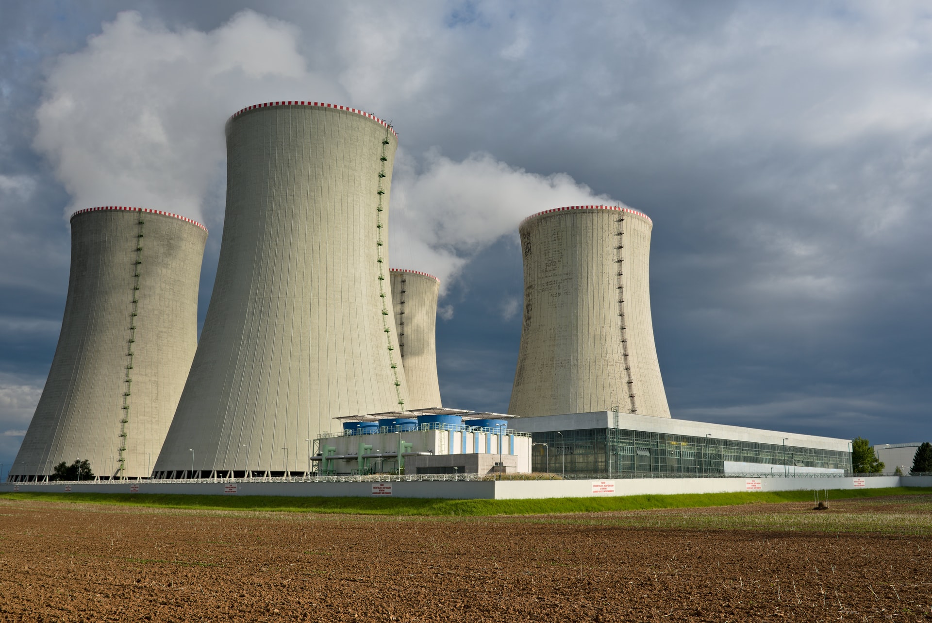 În 2020, aproape un sfert din producția de energie electrică a Uniunii Europene a fost generată în centrale nucleare