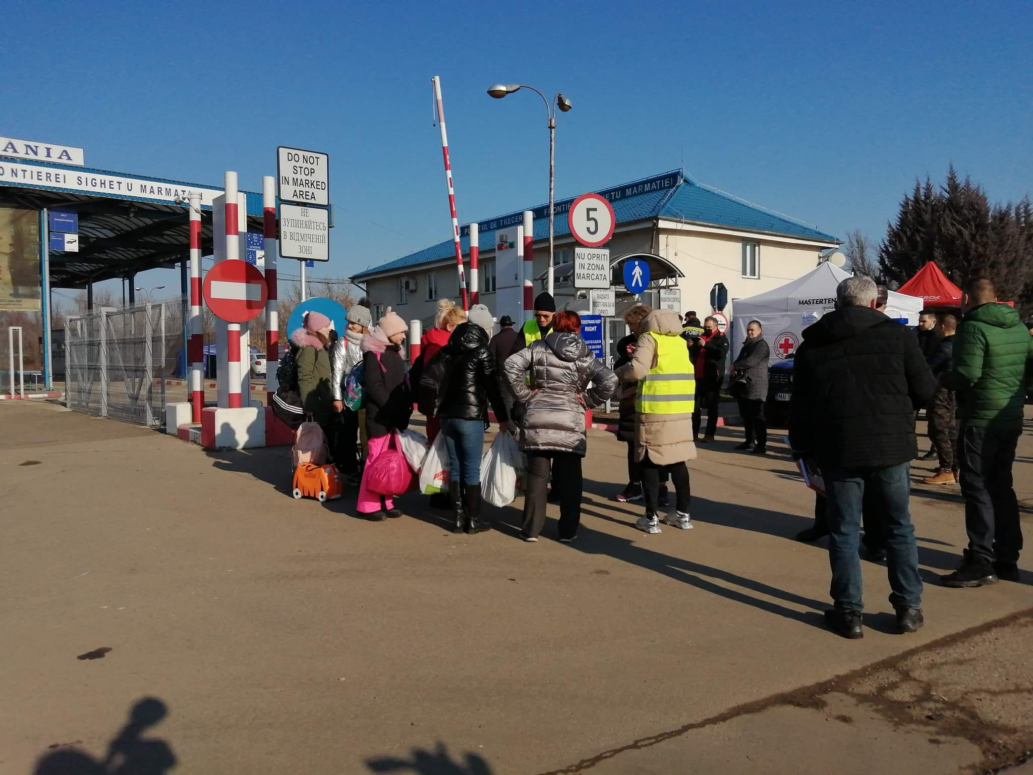 Refugiaţi din Ucraina continuă să vină în România, fugind din calea războiului