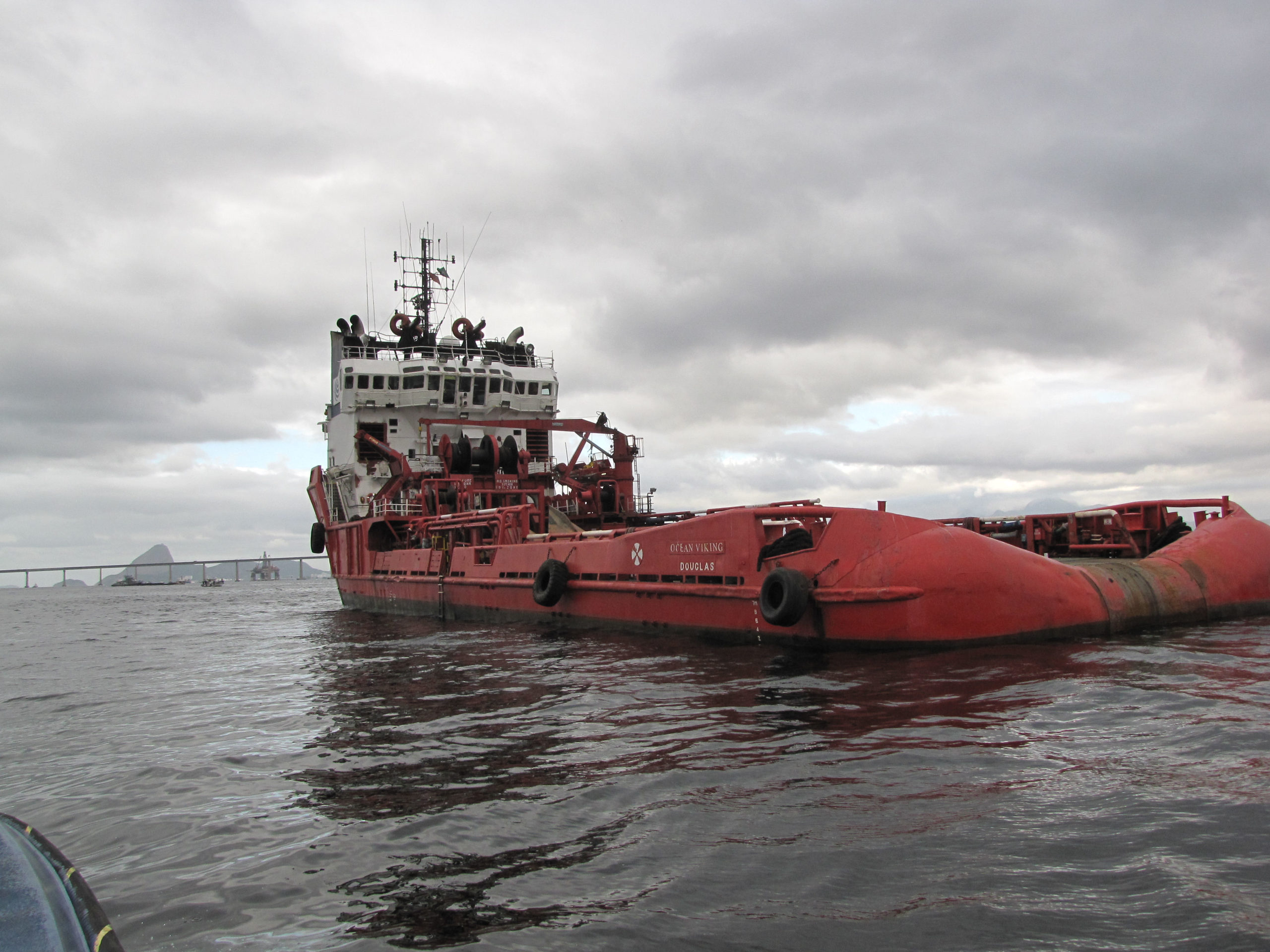 Nava Ocean Viking a salvat de vineri 90 de migranţi aflaţi în ambarcaţiuni în derivă în largul coastelor Libiei