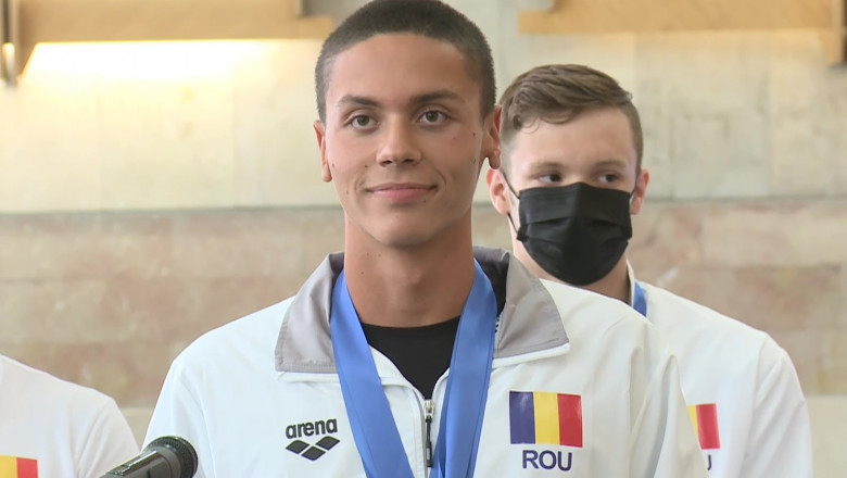 David Popovici, medalie de aur la Campionatul Mondial de Natație și un nou record mondial