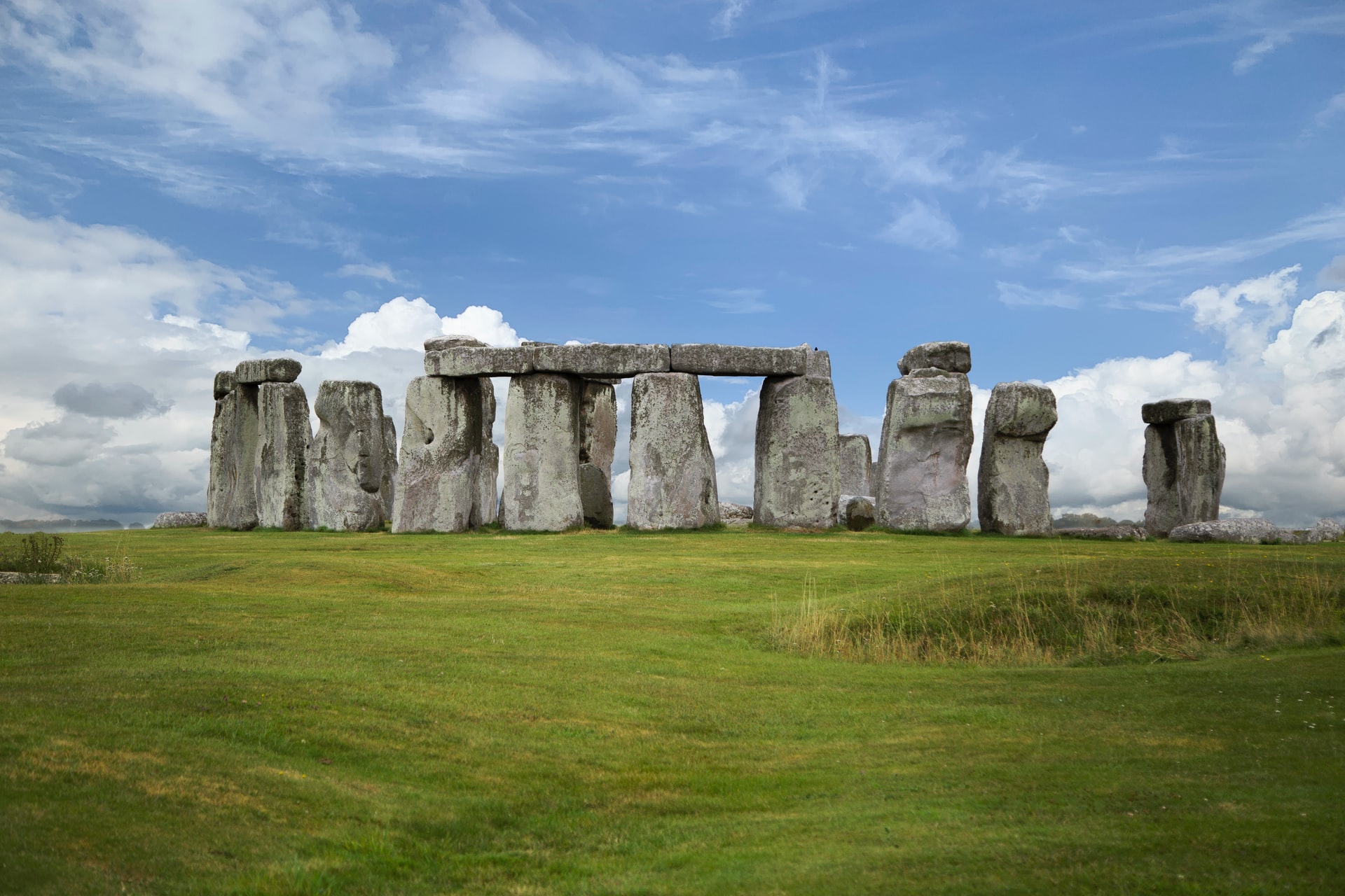 La Stonehenge, în Anglia, se sărbătoreşte astăzi Solstiţiul de vară