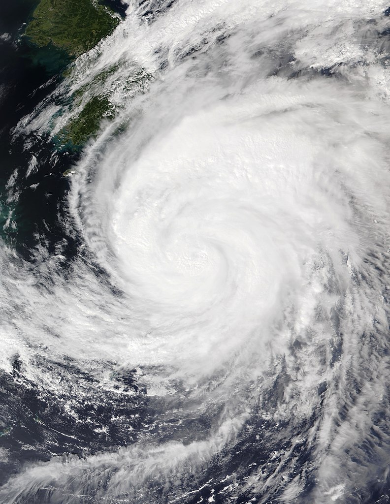 Milioane de oameni au primit avizuri de evacuare de pe coastele de vest ale Japoniei