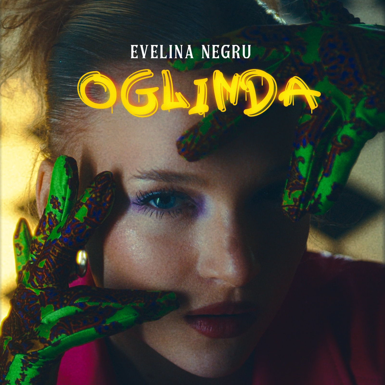 Evelina Negru lansează single-ul „Oglinda”