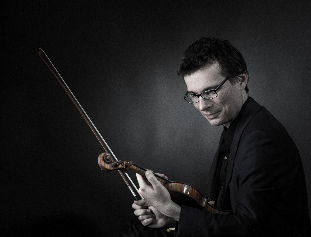 Alexandru Tomescu și vioara Stradivarius, în concert, la Filarmonica ”Oltenia”