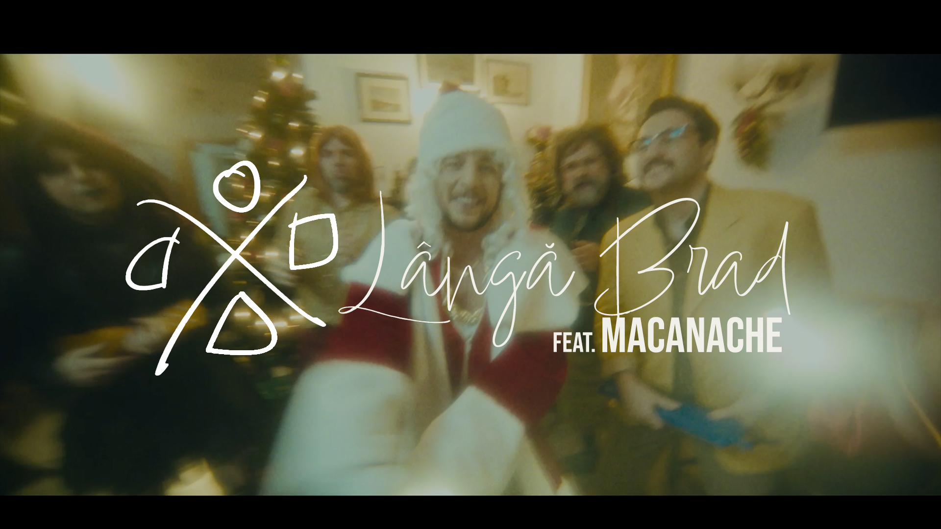 COMA demarează un nou proiect, de Crăciun cu melodia „Lângă brad feat. Macanache”