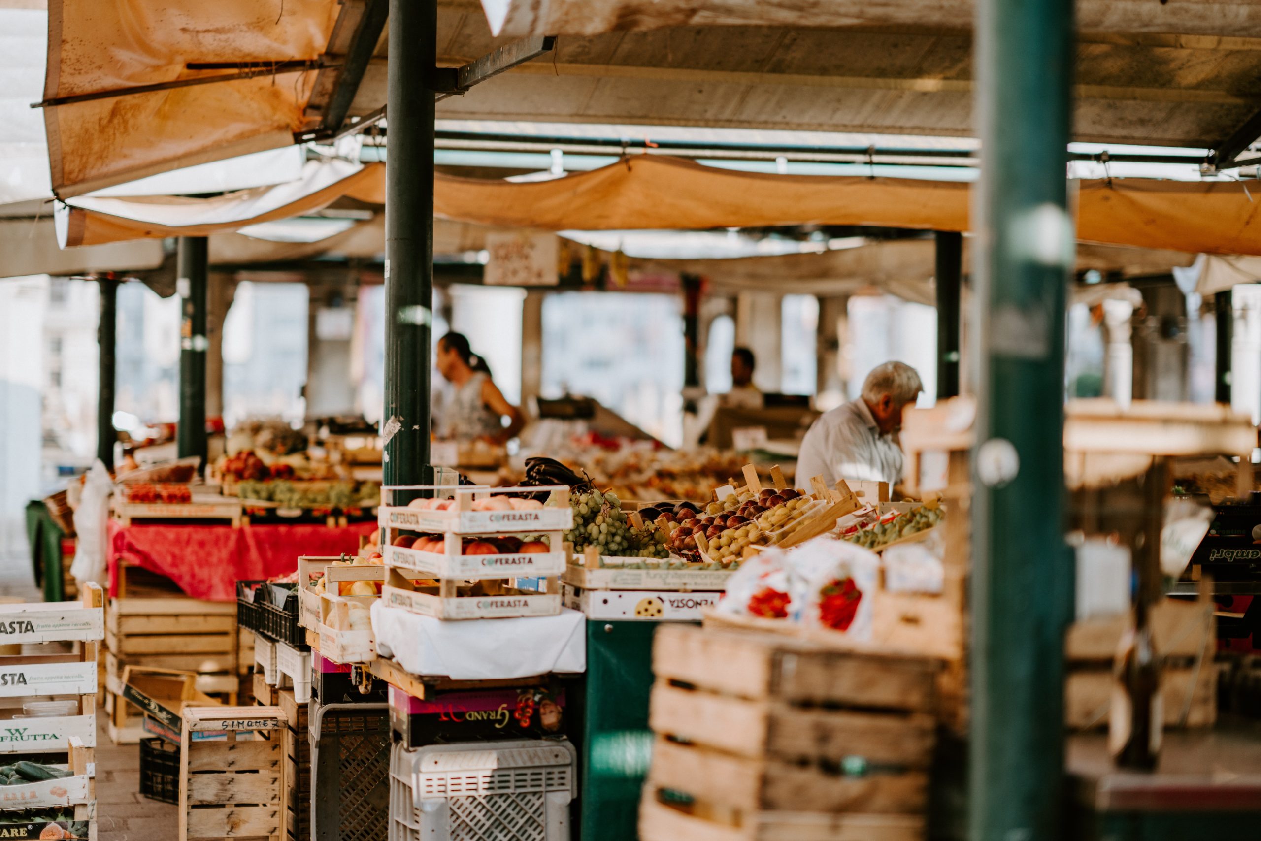 Piețele agroalimentare din Slatina nu mai aparțin primăriei