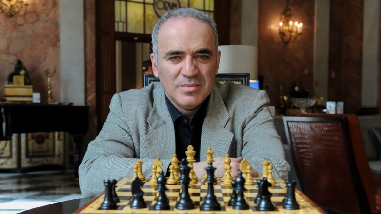 Gari Kasparov va deschide competiția Superbet Chess Classic Romania