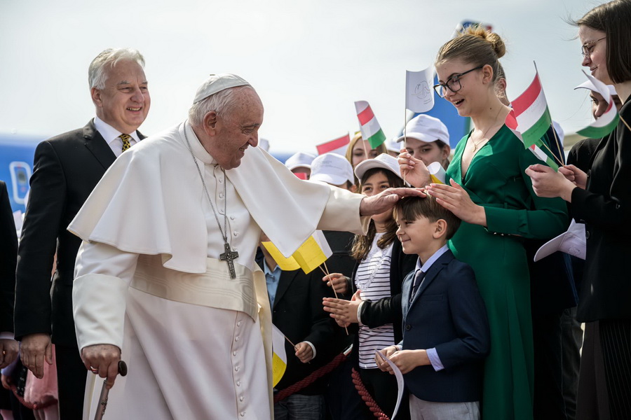 Budapesta: Papa Francisc îşi încheie vizita, cu o slujbă în aer liber