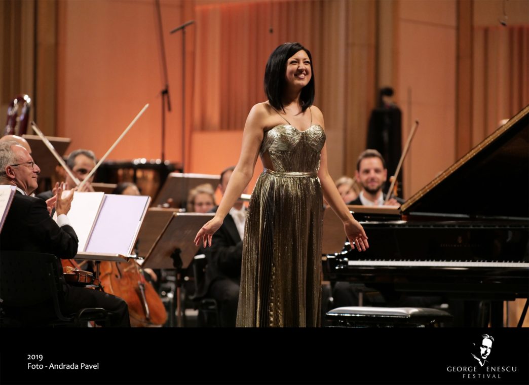 Festivalul Enescu: Pianista Alexandra Dariescu, împreună cu Orchestra de Cameră din Manchester, pe scena Ateneului Român