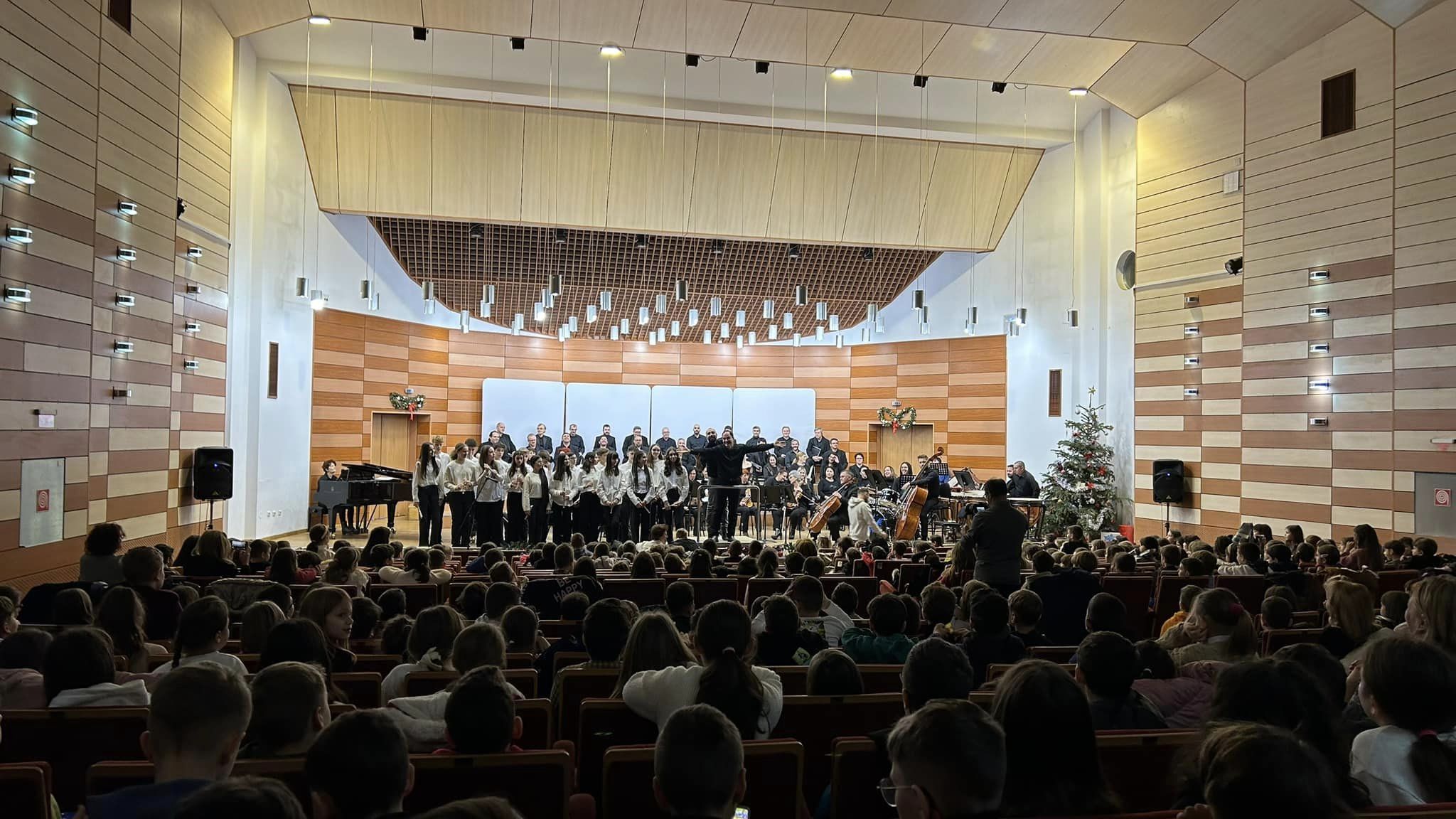 Filarmonica Oltenia organizează, astăzi, două evenimente speciale dedicate Zilei Culturii Naționale