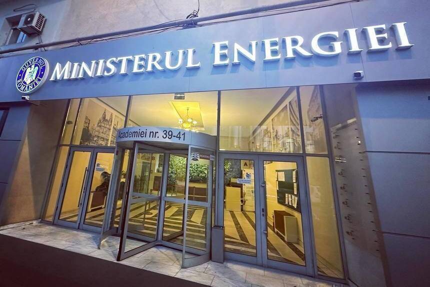 Minerii de la C.E.Oltenia continuă negocierile cu ministrul Energiei