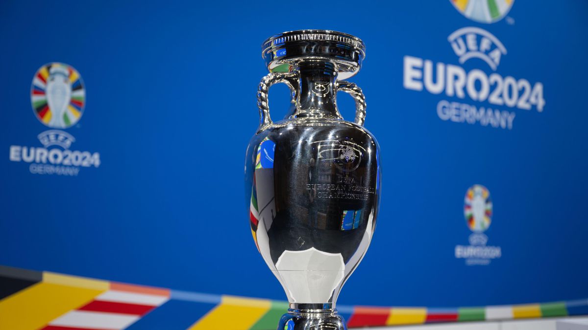 Începe Campionatul European de Fotbal