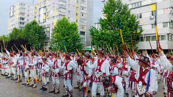 Olt: începe Concursul Naţional pentru copii „Căluşul Românesc”