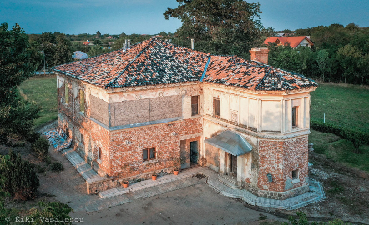 Olt: Conacul Neamțu, din Pîrşcoveni, un monument istoric trezit la viață