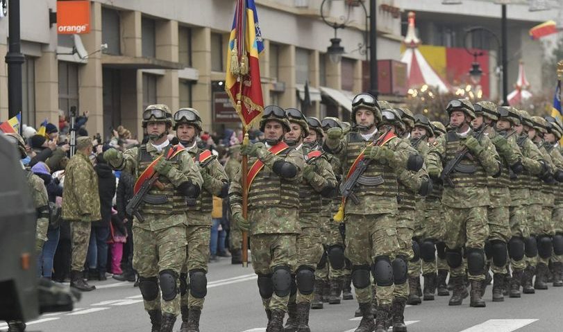 Ziua Națională la Craiova, fără paradă militară cu tehnică de luptă