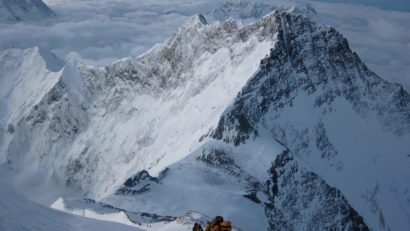 Alpinism/ Nepal/ Se măreşte taxa de escaladare a vârfului Everest la 15.000 de dolari